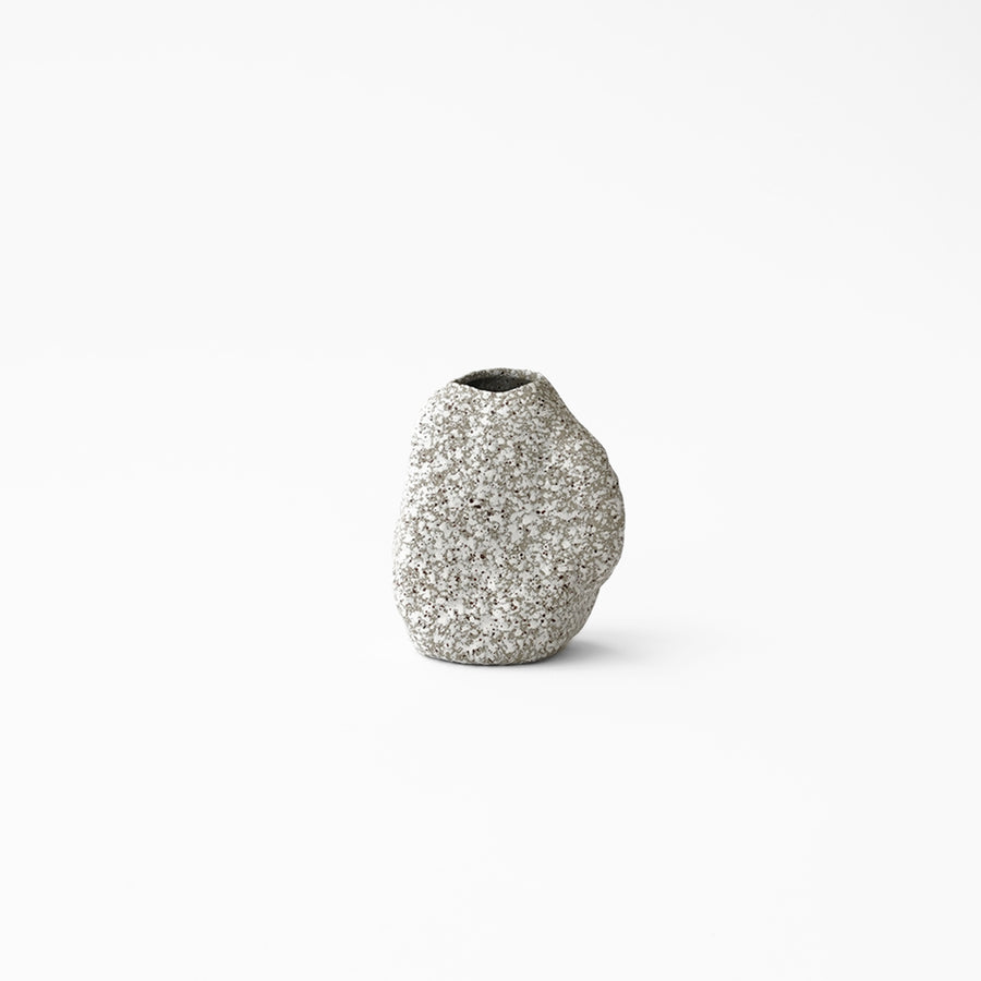Maruyo Koizumi small upright stone vase at SF76