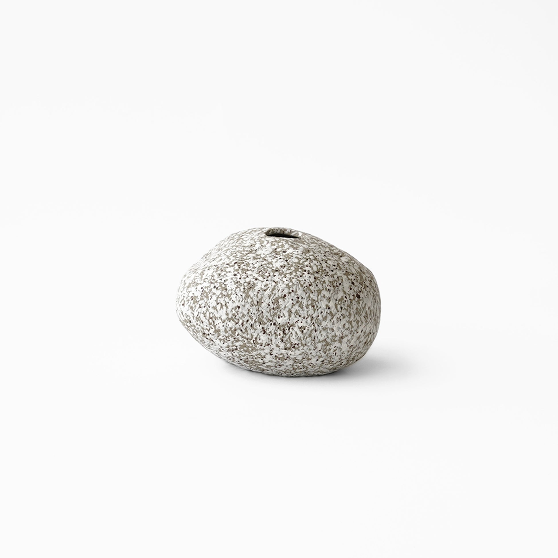 Maruyo Koizumi rounded stone vase at SF76