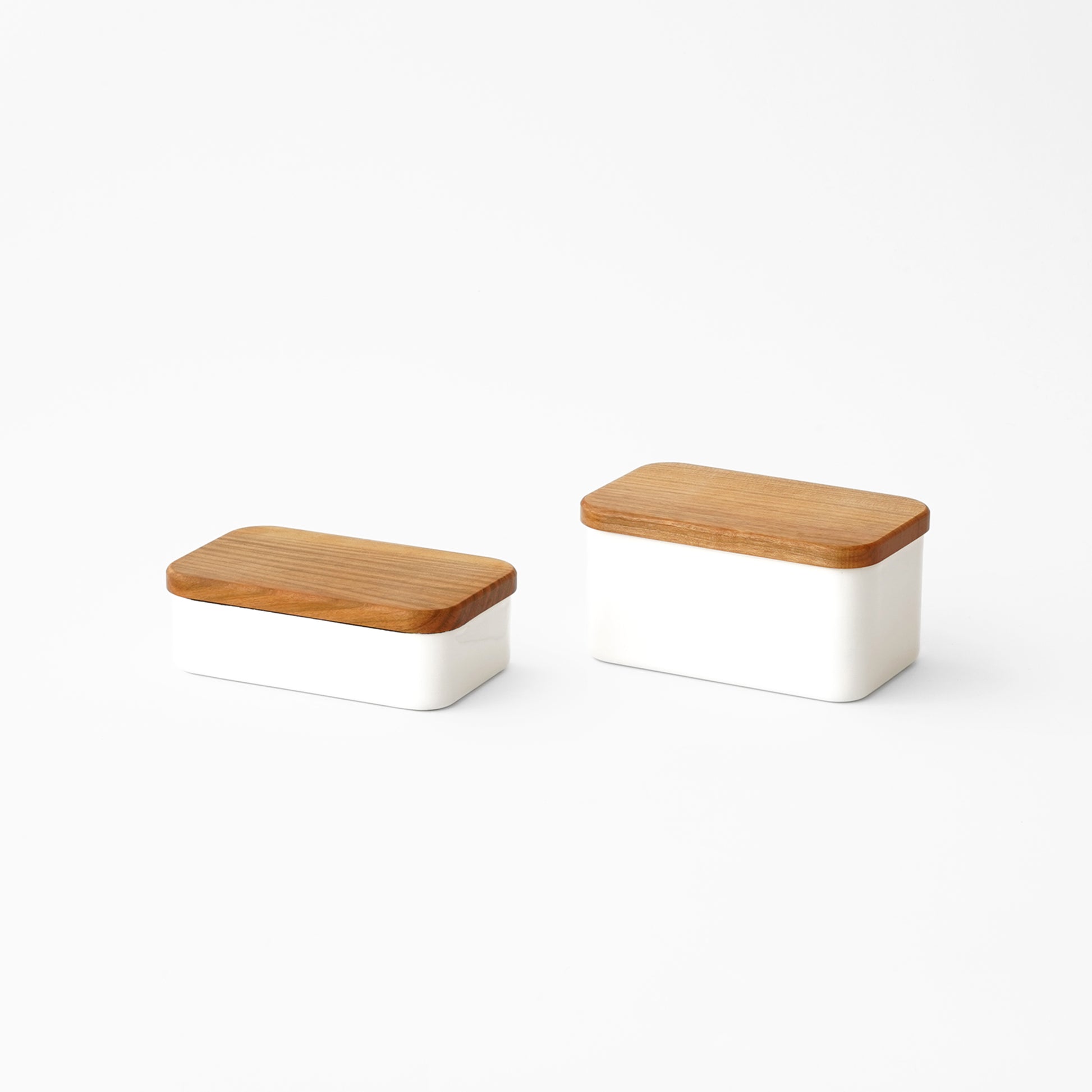 Noda Horo Enamel Butter Case with Wood Lid