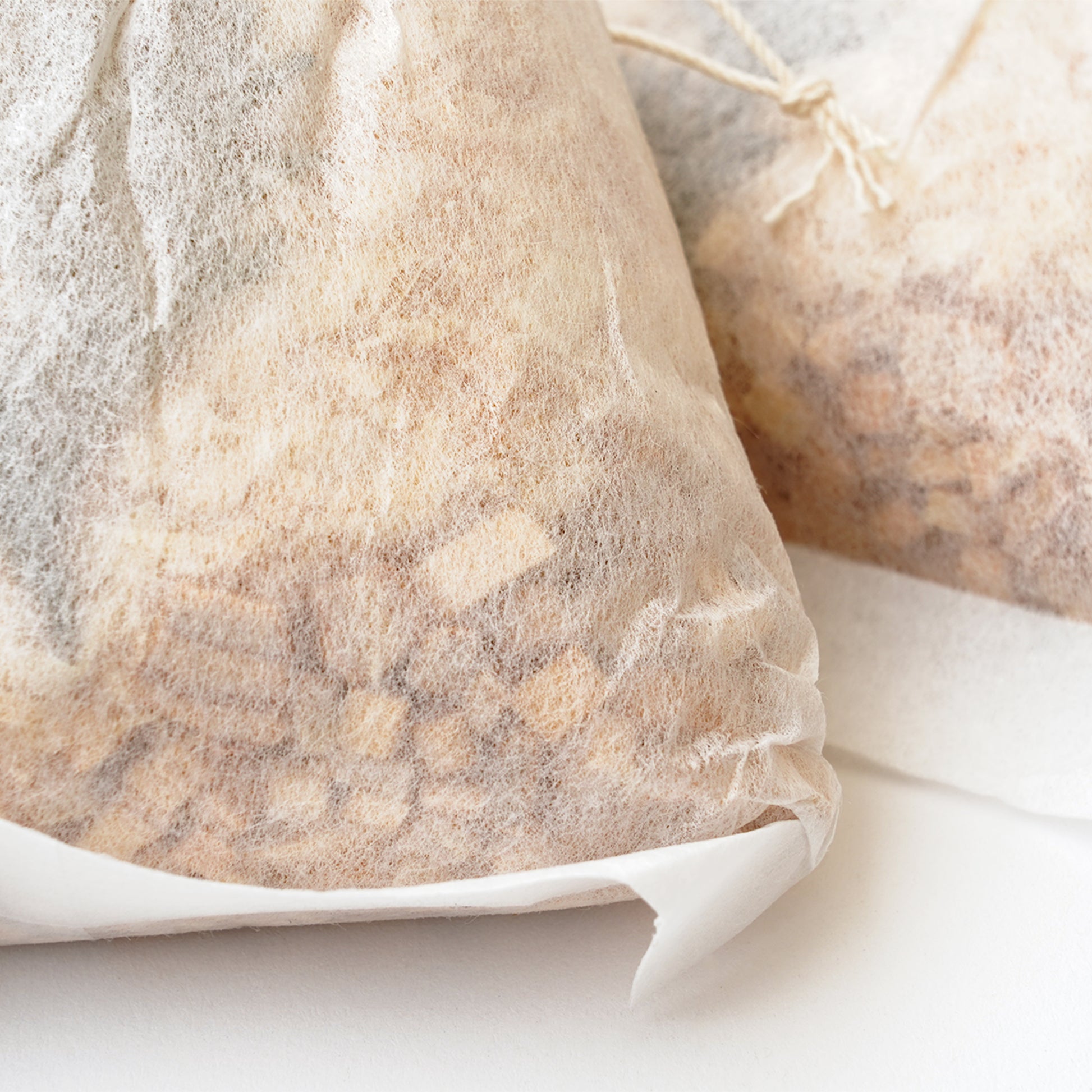 Tosaryu Hinoki Flakes Spa Bag (2pc) detail image 2, Japanese homeware and gifts at SF76