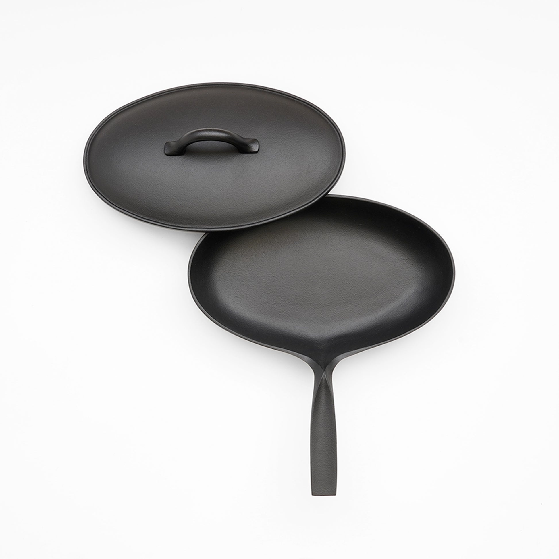 Ogasawara Iron Fish Pan with Lid